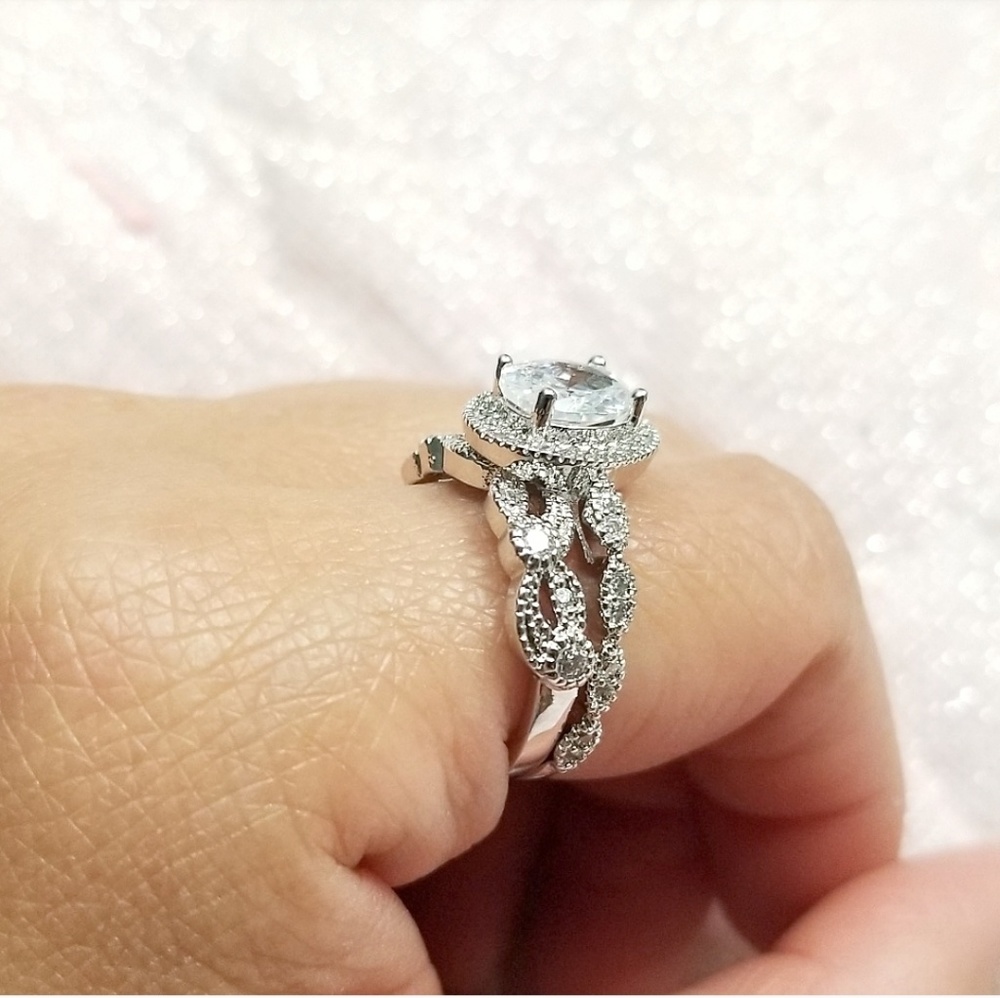 💎NEW💎 S925 SIMULATED HALO DIAMOND BRIDAL SET - Picture 6 of 8